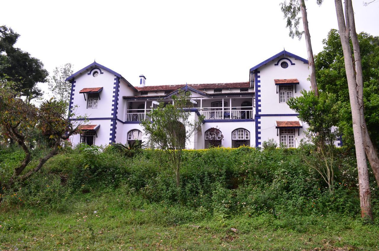 Ywca Wyoming Hotel Кунур Екстериор снимка