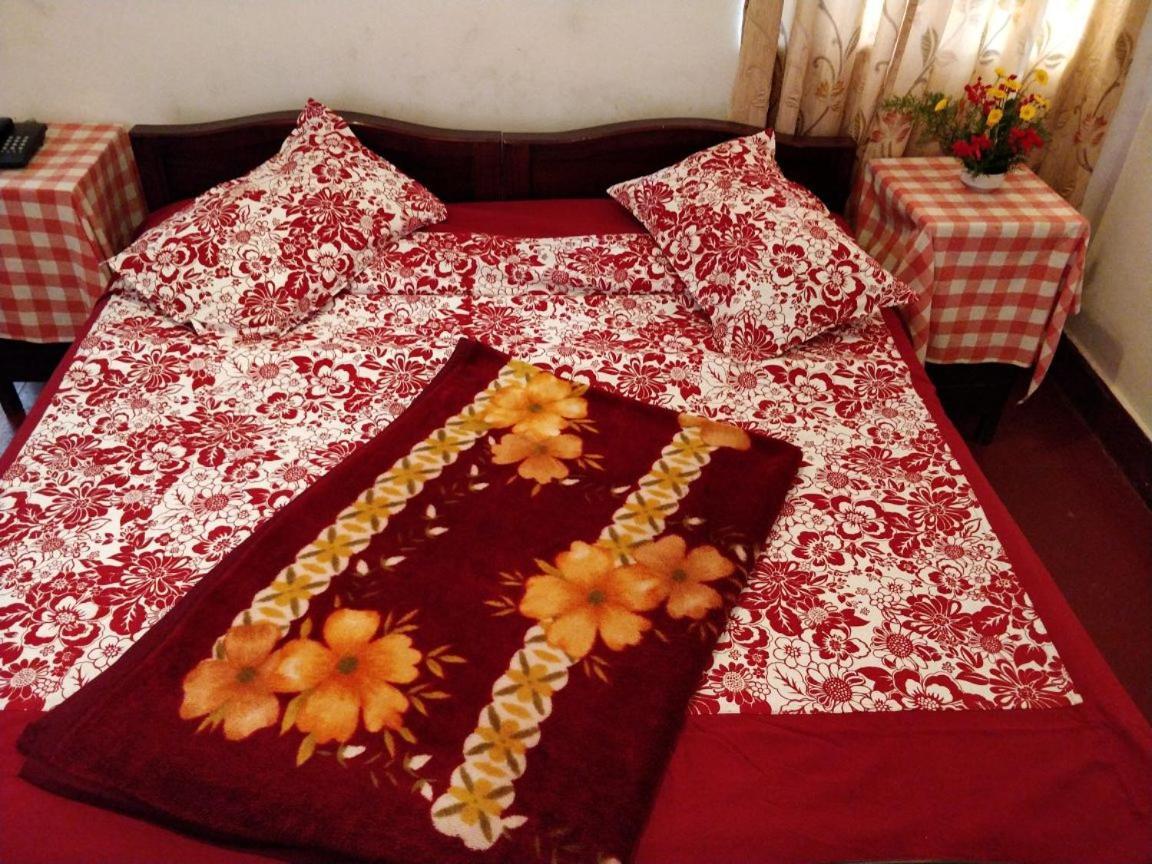 Ywca Wyoming Hotel Кунур Екстериор снимка