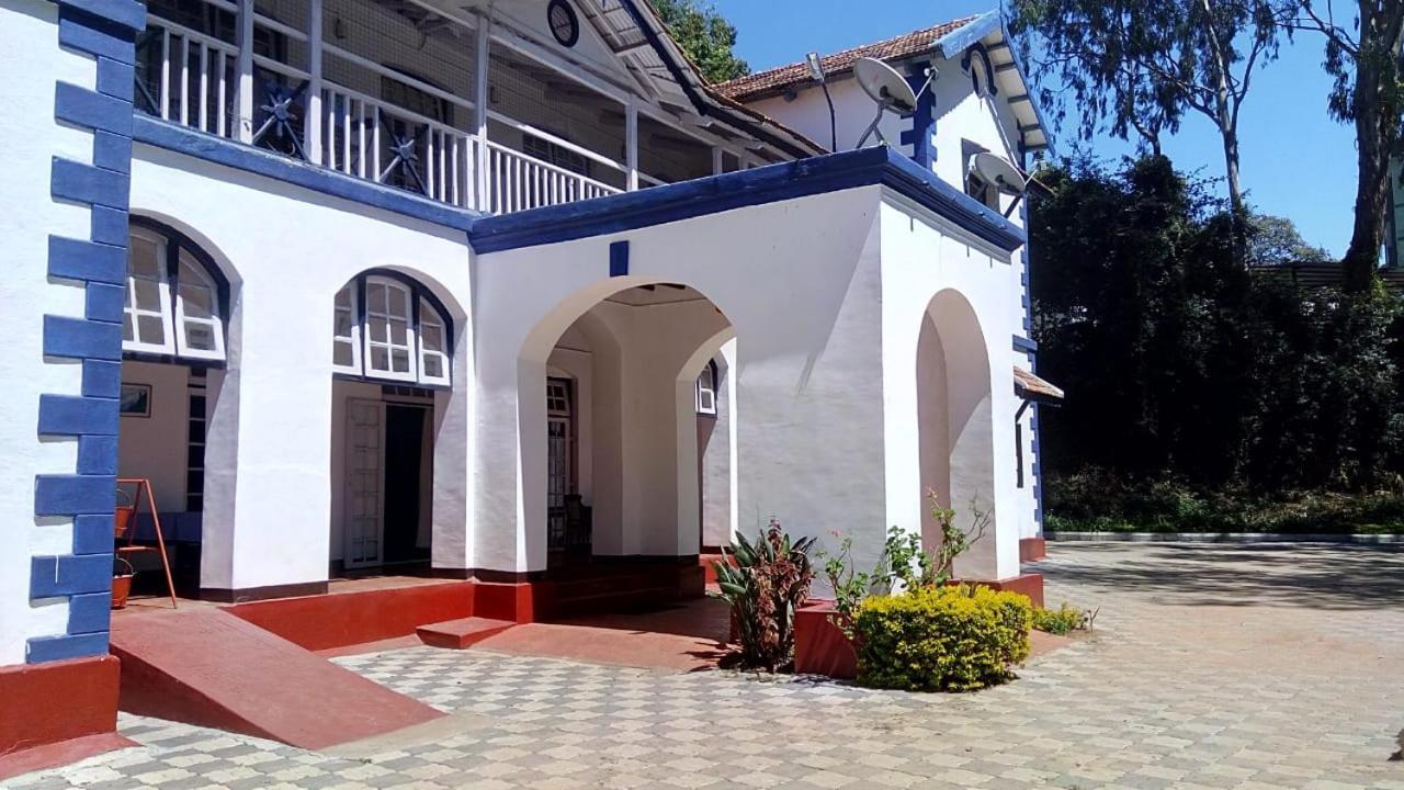 Ywca Wyoming Hotel Кунур Екстериор снимка